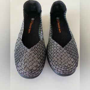 bernie mev. Catwalk Vegan Ballet Woven Flats- NIB